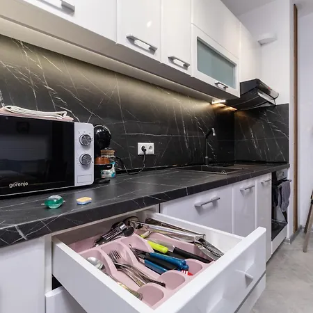 1-bedroom With Free Private Parking Appartement *